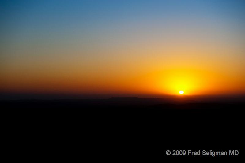 20090603_173757 D3 X1.jpg - The sunsets at the Skeleton Coast are so beautiful